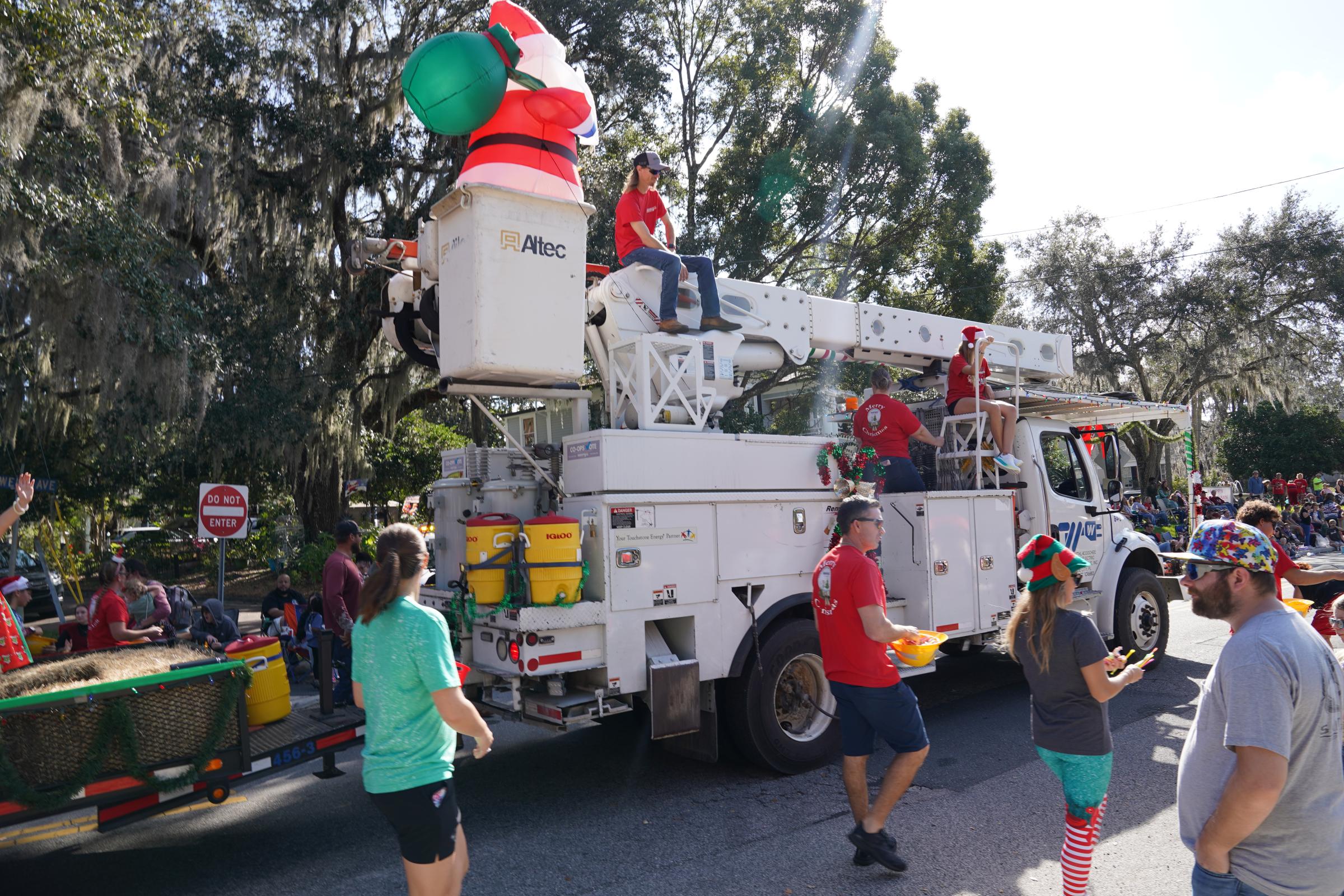 WREC Participates in Brooksville Christmas Parade Withlacoochee River