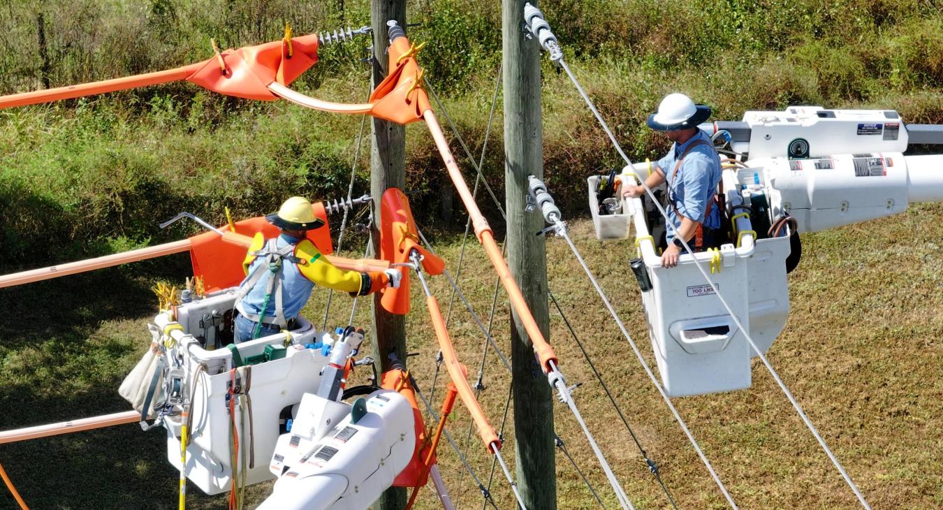 WREC Holds Gloving Orientation for Apprentice Linemen