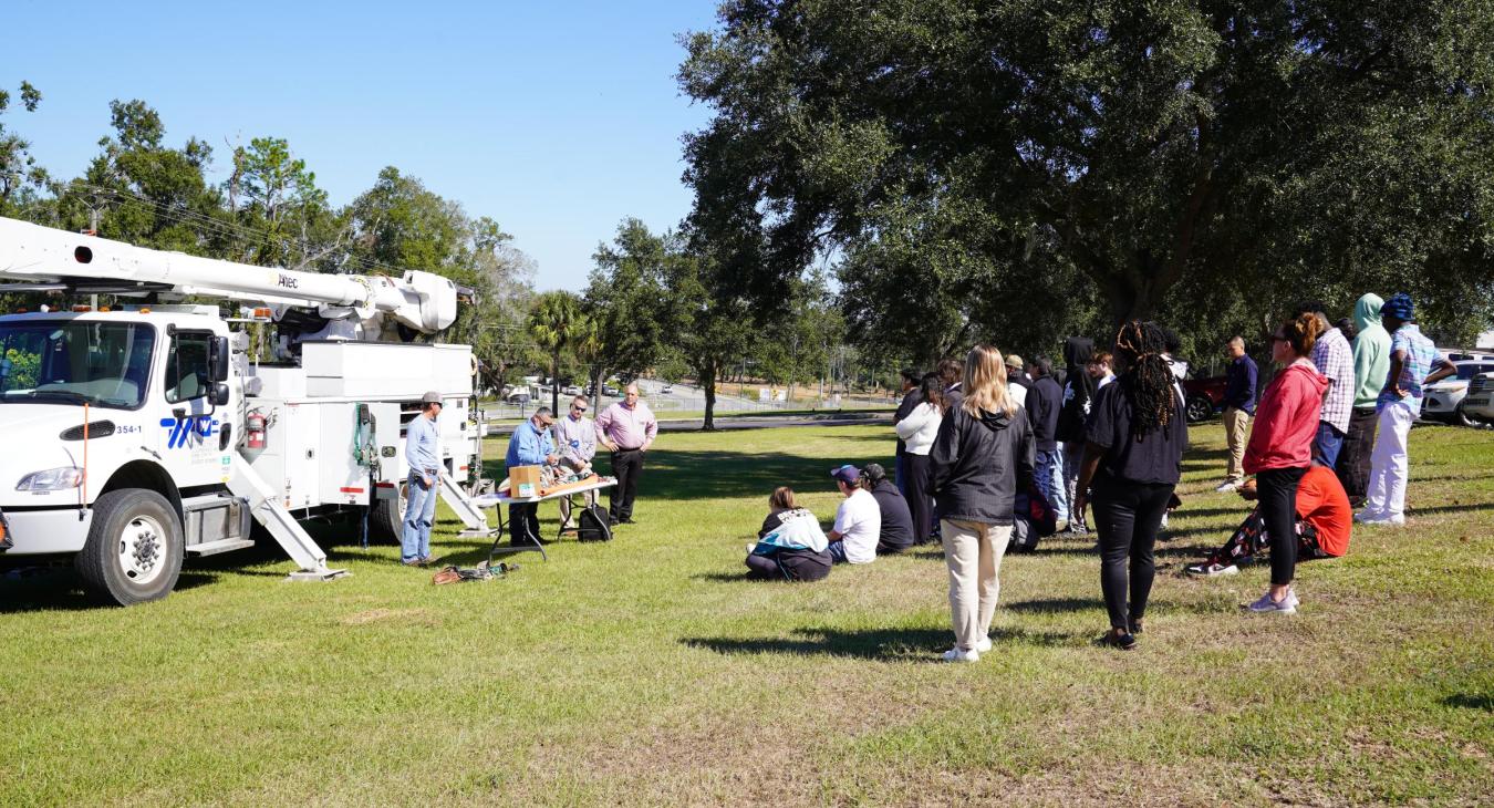 WREC Participates in Pasco High School Teach-In