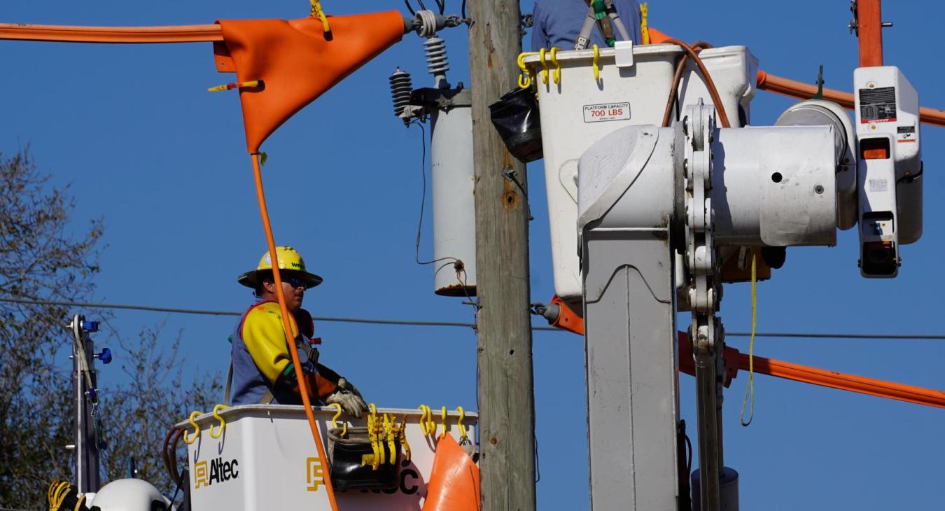 WREC's Safety Department Holds Gloving Orientation