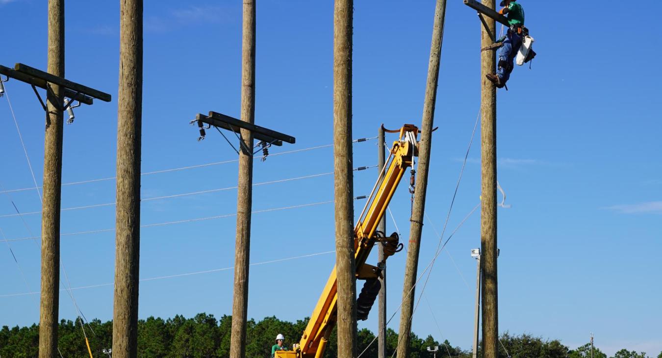 WREC Attends Lake-Sumter State College Line Workers Graduation