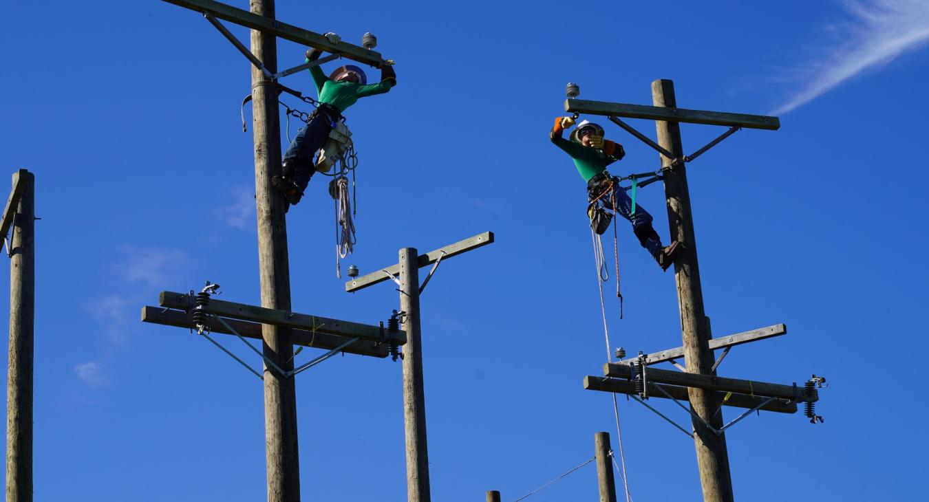 WREC Attends Lake-Sumter State College Line Workers Graduation