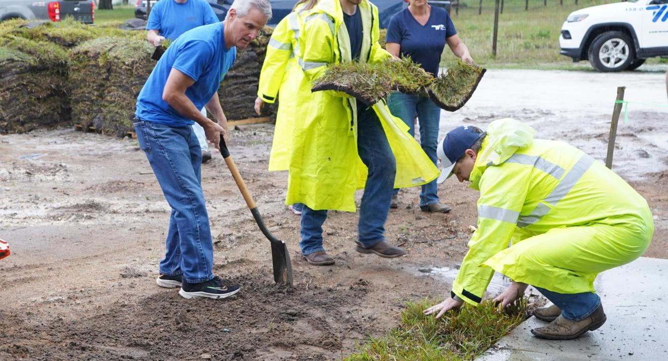 WREC Employees Volunteer for Mid-Florida Community Services Home Build