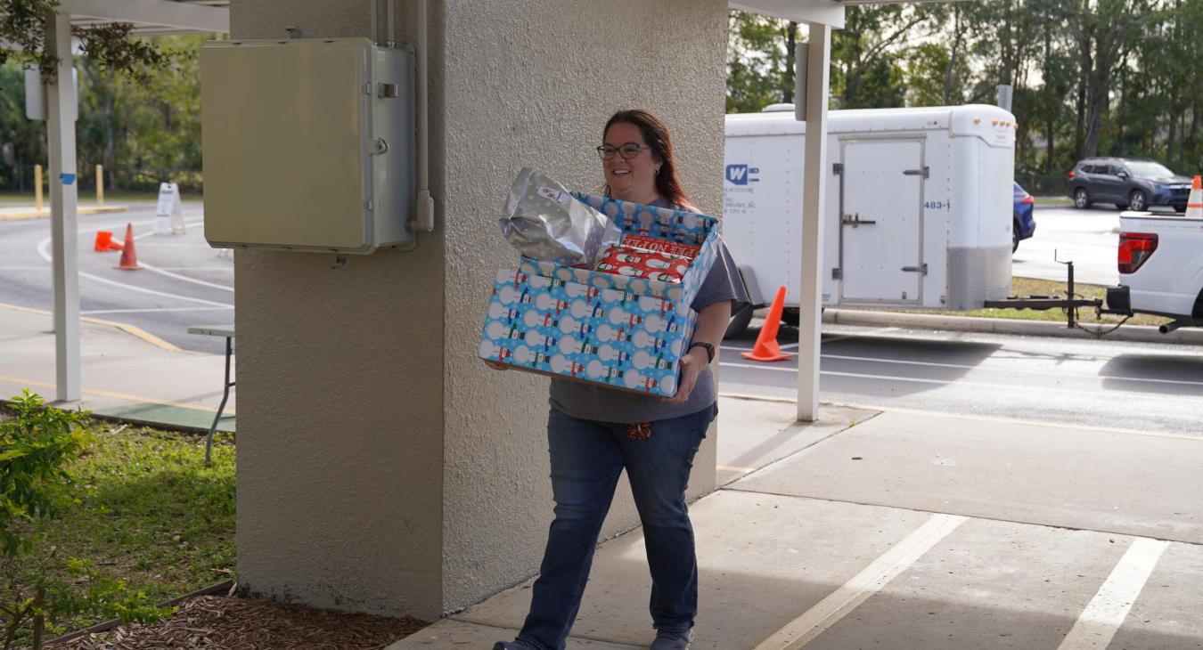 WREC Delivers Angel Tree Gifts to Quail Hollow Elementary School