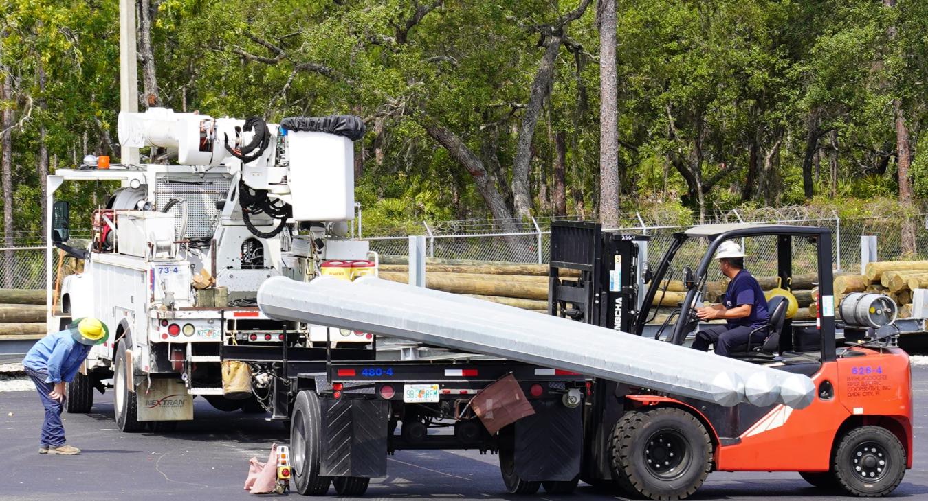 WREC Crews Aid in North Florida Power Restoration