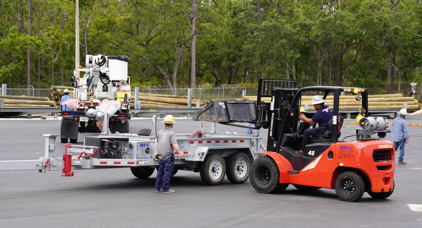 WREC Crews Aid in North Florida Power Restoration