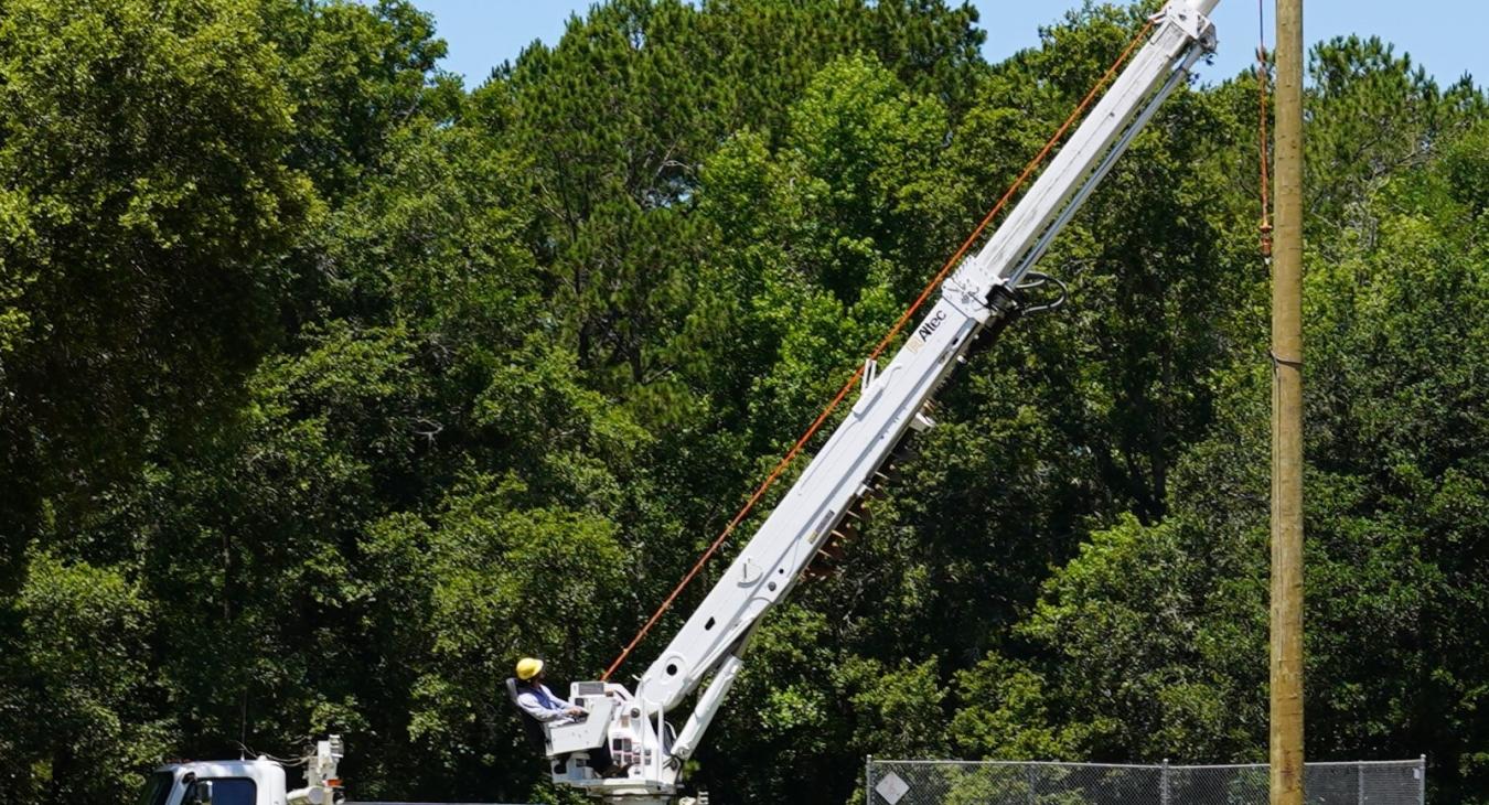 Ernie Wever Park Light Installation