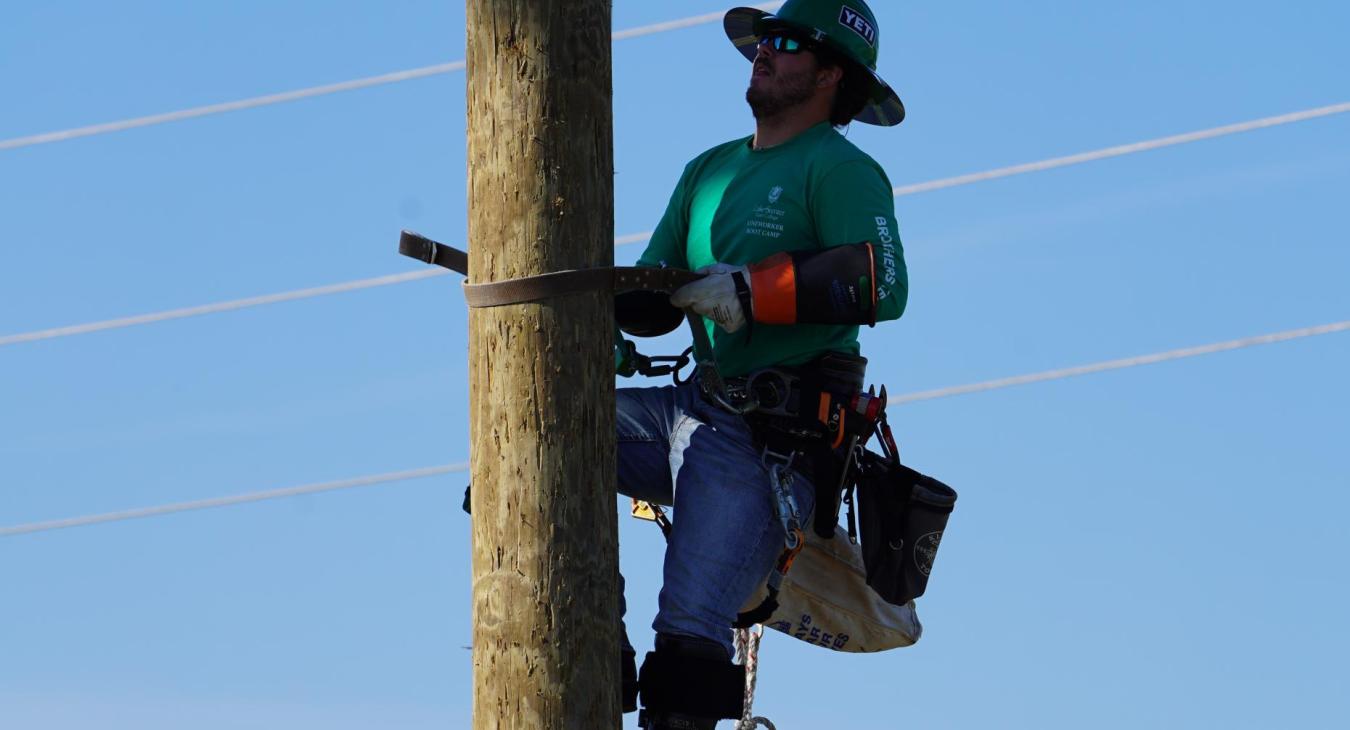 WREC Attends February 2025 Lake-Sumter State College Line Workers Graduation