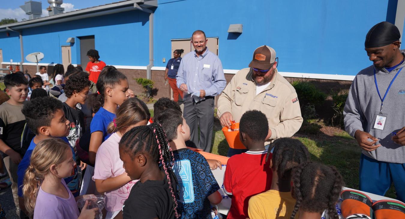 WREC attends Boys and Girls Club event