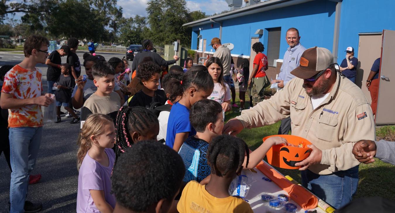 WREC attends Boys and Girls Club event