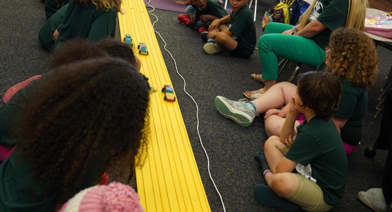 WREC Sponsors ScoutReach at Fox Hollow Elementary School