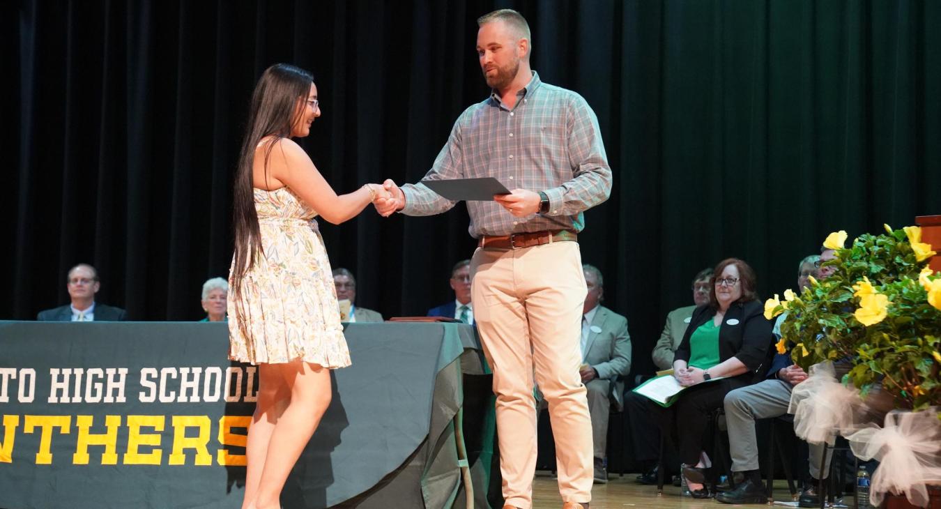 WREC Scholarships Awarded at Pasco High School