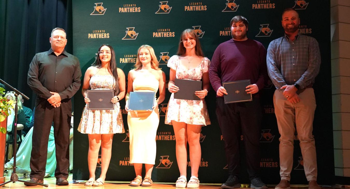 WREC Scholarships Awarded at Pasco High School