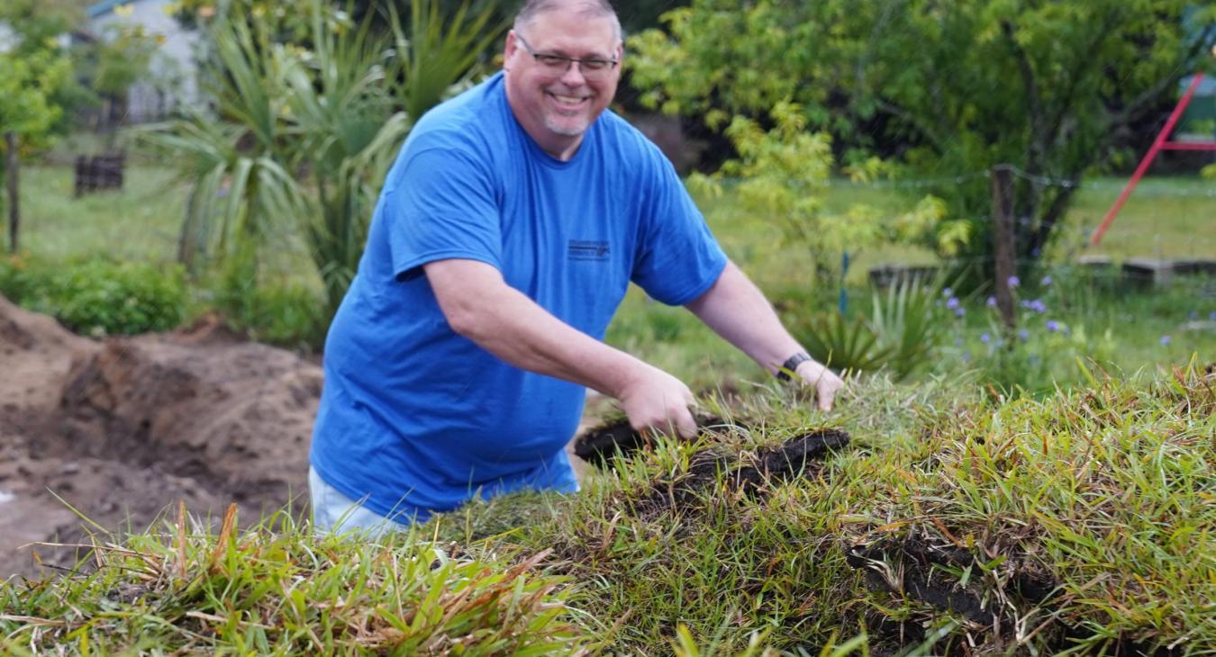 WREC Employees Volunteer for Mid-Florida Community Services Home Build