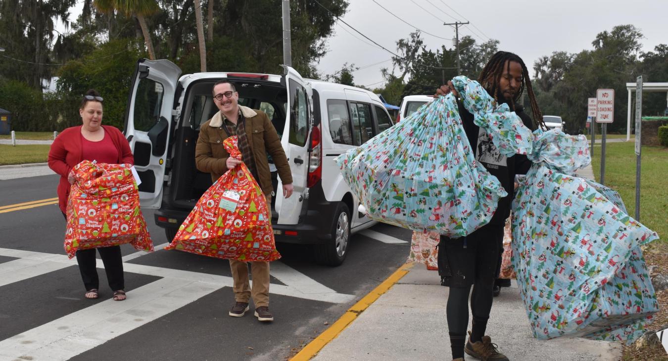 WREC Delivers Angel Tree Gifts to Cox Elementary School