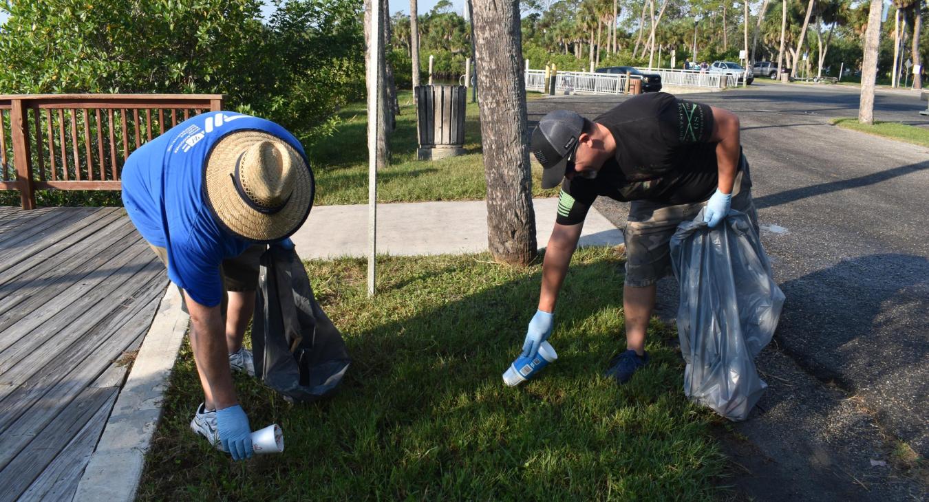 WREC Participates in 40th Annual International Coastal Cleanup