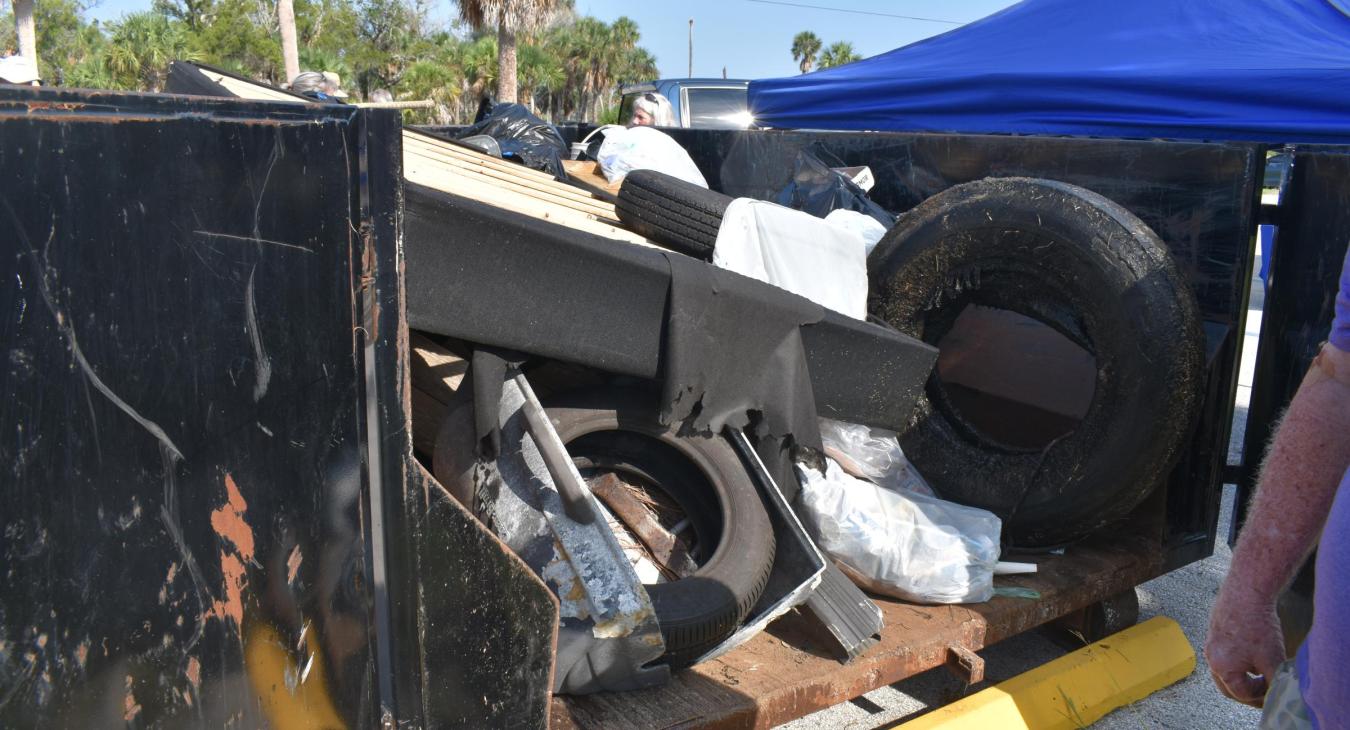 WREC Participates in 40th Annual International Coastal Cleanup