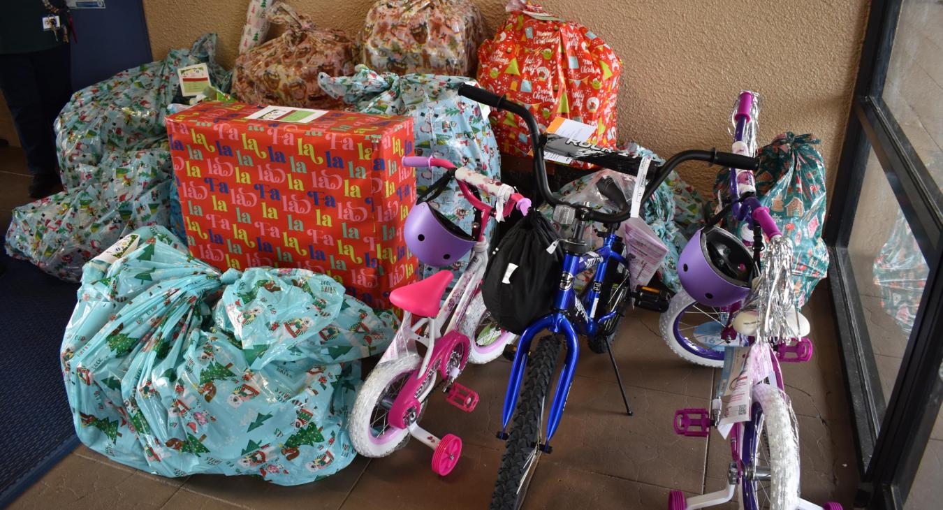 WREC Delivers Angel Tree Gifts to Cox Elementary School