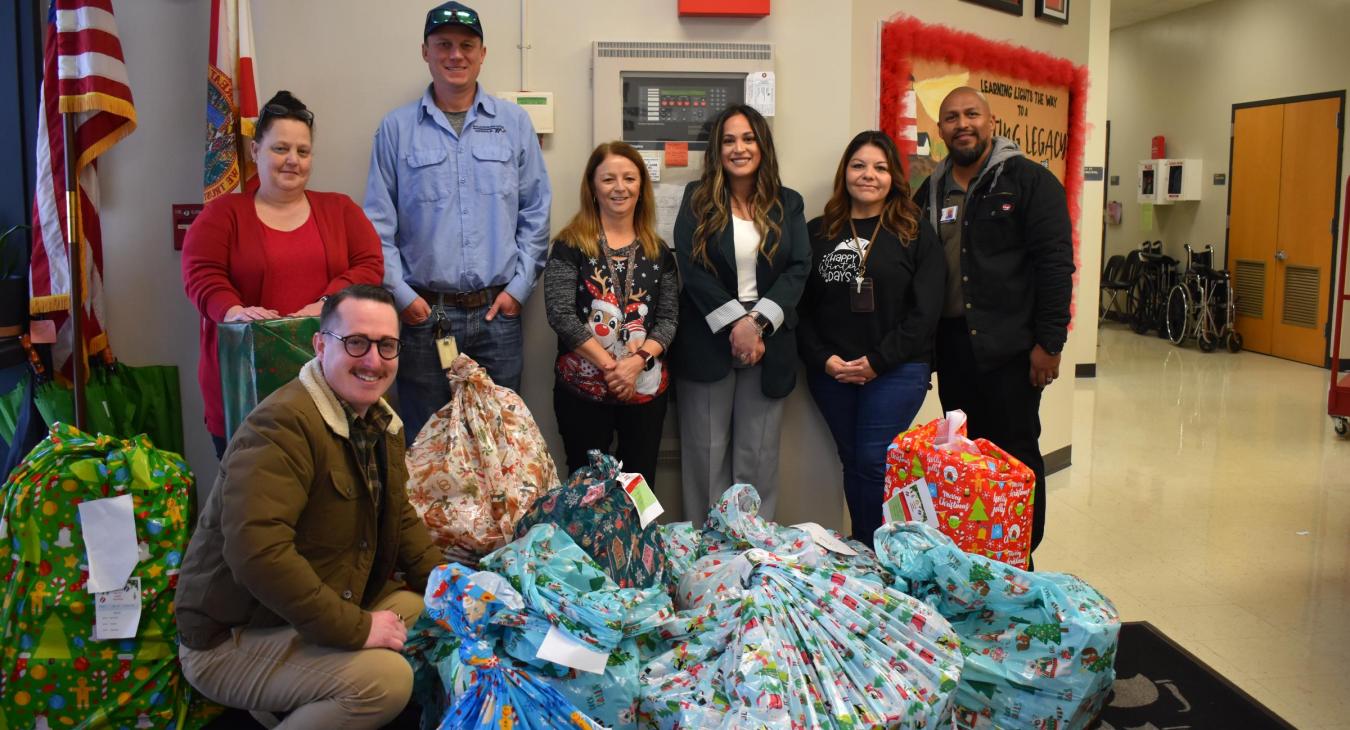 WREC Also Delivers Angel Tree Gifts to Pasco Elementary School