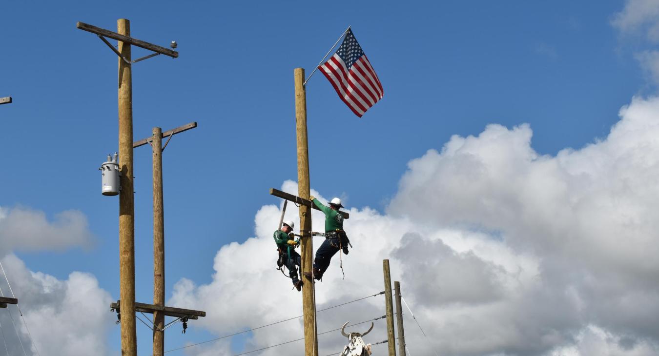 WREC Attends Lake Sumter State College Lineman Graduation