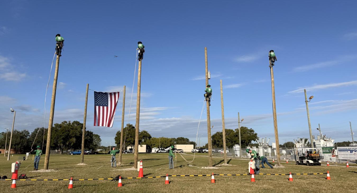 WREC Attends Lake-Sumter State College Lineworkers Bootcamp Graduation