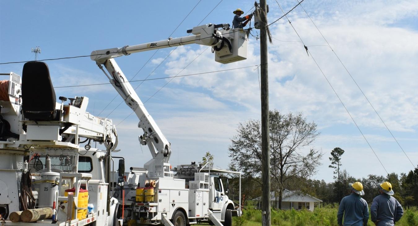 WREC Aids Northern Florida Co-ops in Power Restoration